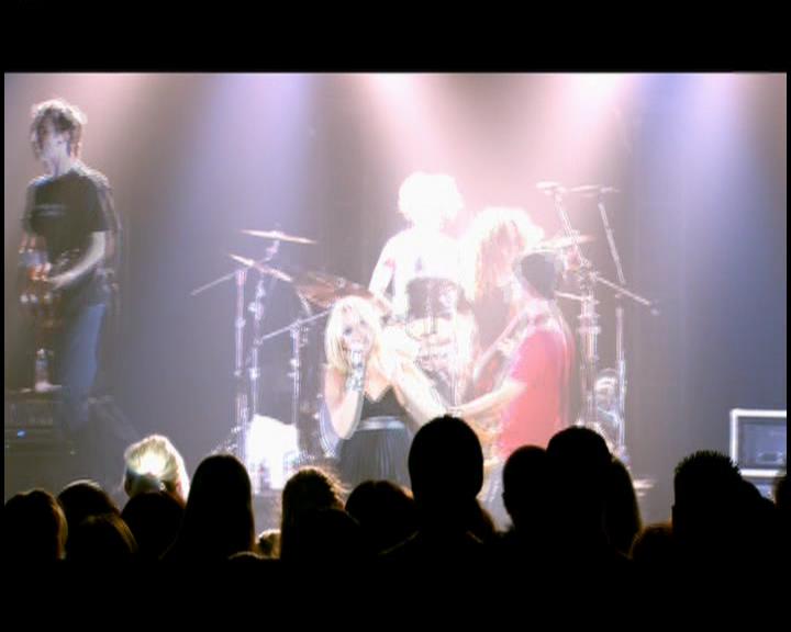 DailyDuff-dot-nl_GirlCanRockDVD-LiveInConcert2085.jpg DailyDuff-dot-nl_GirlCanRockDVD-LiveInConcert2085.jpg