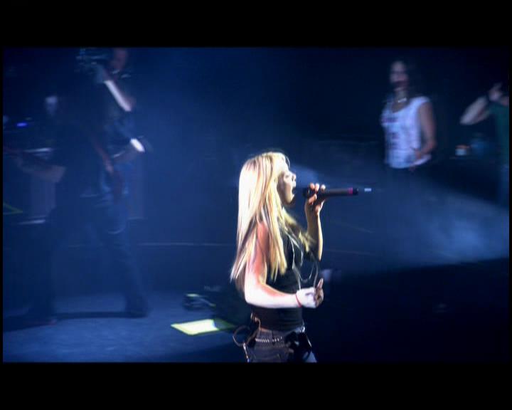 DailyDuff-dot-nl_GirlCanRockDVD-LiveInConcert2088.jpg