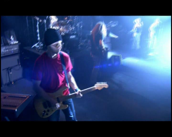 DailyDuff-dot-nl_GirlCanRockDVD-LiveInConcert2111.jpg DailyDuff-dot-nl_GirlCanRockDVD-LiveInConcert2111.jpg