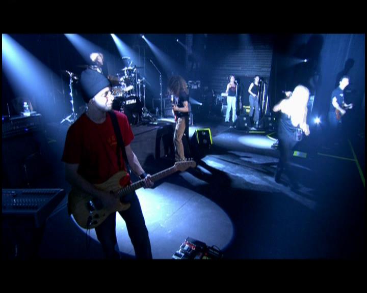 DailyDuff-dot-nl_GirlCanRockDVD-LiveInConcert2113.jpg DailyDuff-dot-nl_GirlCanRockDVD-LiveInConcert2113.jpg