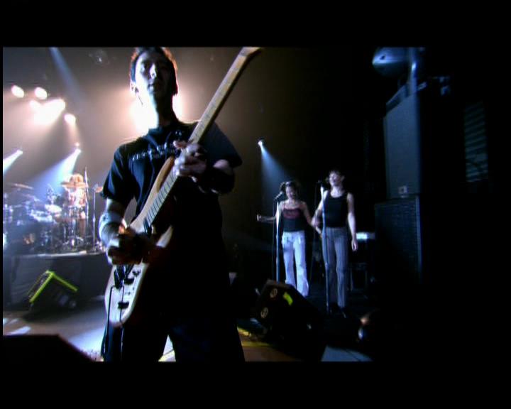 DailyDuff-dot-nl_GirlCanRockDVD-LiveInConcert2117.jpg DailyDuff-dot-nl_GirlCanRockDVD-LiveInConcert2117.jpg