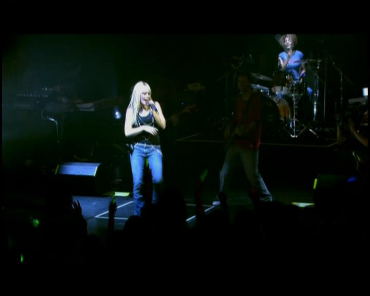 DailyDuff-dot-nl_GirlCanRockDVD-LiveInConcert2144.jpg DailyDuff-dot-nl_GirlCanRockDVD-LiveInConcert2144.jpg
