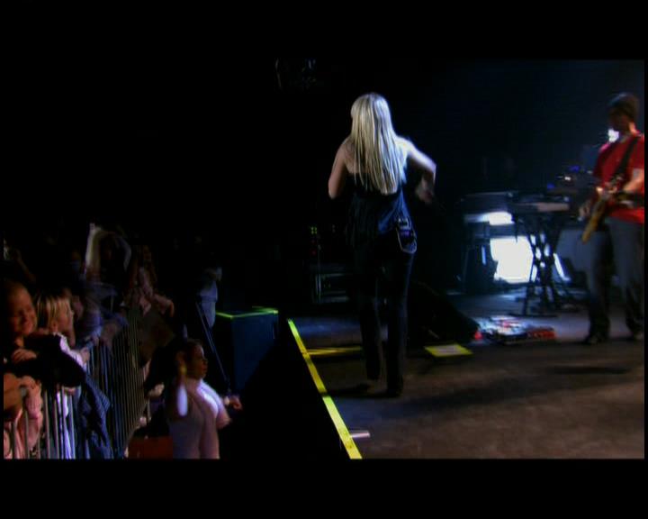 DailyDuff-dot-nl_GirlCanRockDVD-LiveInConcert2149.jpg DailyDuff-dot-nl_GirlCanRockDVD-LiveInConcert2149.jpg