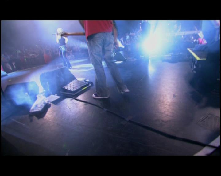 DailyDuff-dot-nl_GirlCanRockDVD-LiveInConcert2162.jpg DailyDuff-dot-nl_GirlCanRockDVD-LiveInConcert2162.jpg