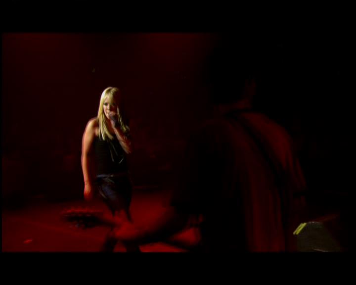 DailyDuff-dot-nl_GirlCanRockDVD-LiveInConcert2179.jpg DailyDuff-dot-nl_GirlCanRockDVD-LiveInConcert2179.jpg