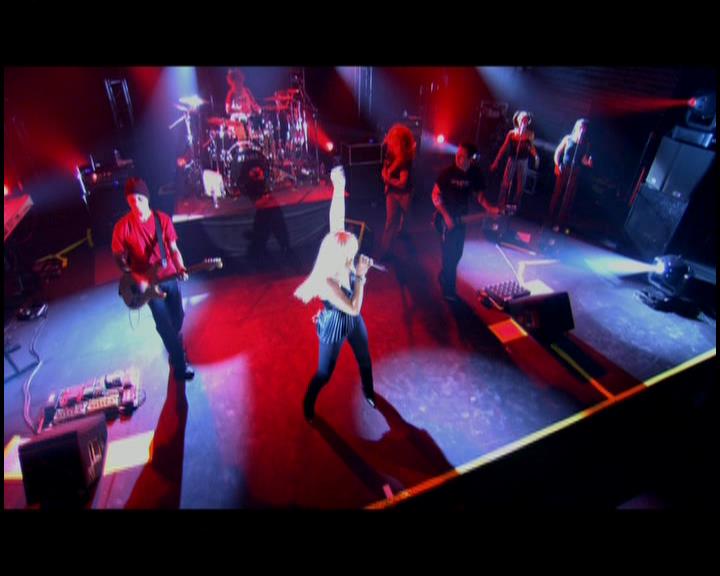 DailyDuff-dot-nl_GirlCanRockDVD-LiveInConcert2195.jpg DailyDuff-dot-nl_GirlCanRockDVD-LiveInConcert2195.jpg