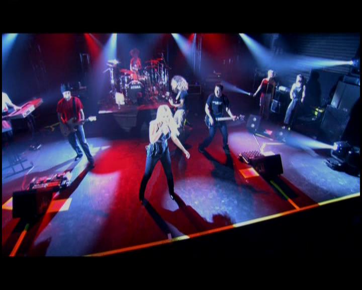 DailyDuff-dot-nl_GirlCanRockDVD-LiveInConcert2196.jpg DailyDuff-dot-nl_GirlCanRockDVD-LiveInConcert2196.jpg