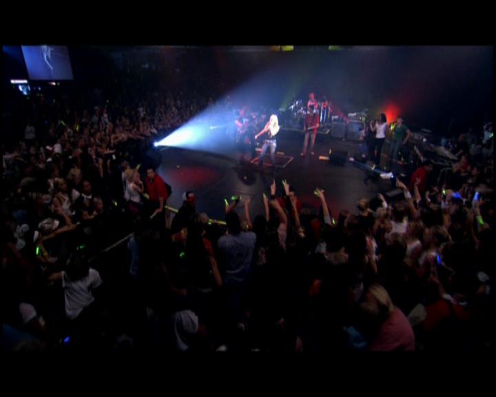 DailyDuff-dot-nl_GirlCanRockDVD-LiveInConcert2245.jpg DailyDuff-dot-nl_GirlCanRockDVD-LiveInConcert2245.jpg