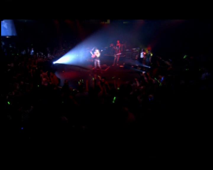 DailyDuff-dot-nl_GirlCanRockDVD-LiveInConcert2246.jpg DailyDuff-dot-nl_GirlCanRockDVD-LiveInConcert2246.jpg