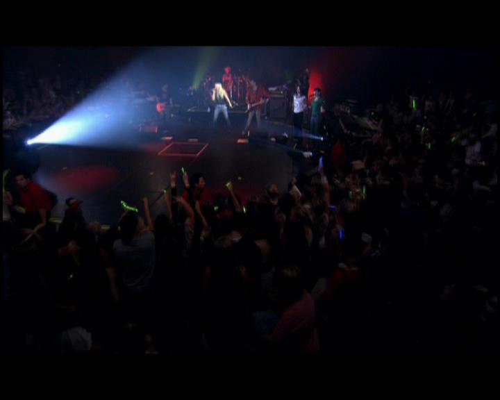 DailyDuff-dot-nl_GirlCanRockDVD-LiveInConcert2254.jpg DailyDuff-dot-nl_GirlCanRockDVD-LiveInConcert2254.jpg