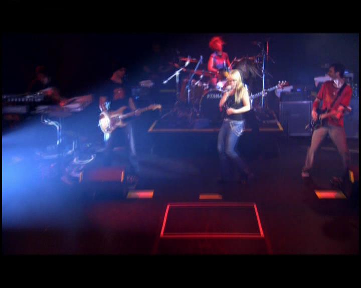 DailyDuff-dot-nl_GirlCanRockDVD-LiveInConcert2258.jpg