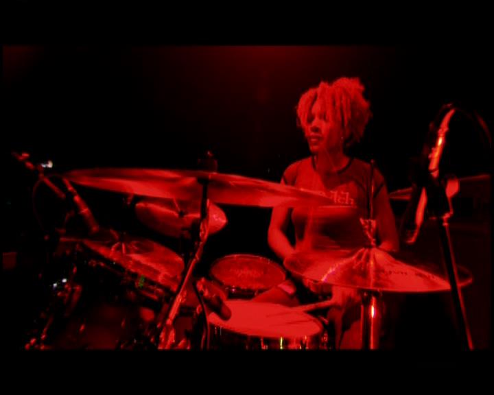 DailyDuff-dot-nl_GirlCanRockDVD-LiveInConcert2284.jpg DailyDuff-dot-nl_GirlCanRockDVD-LiveInConcert2284.jpg