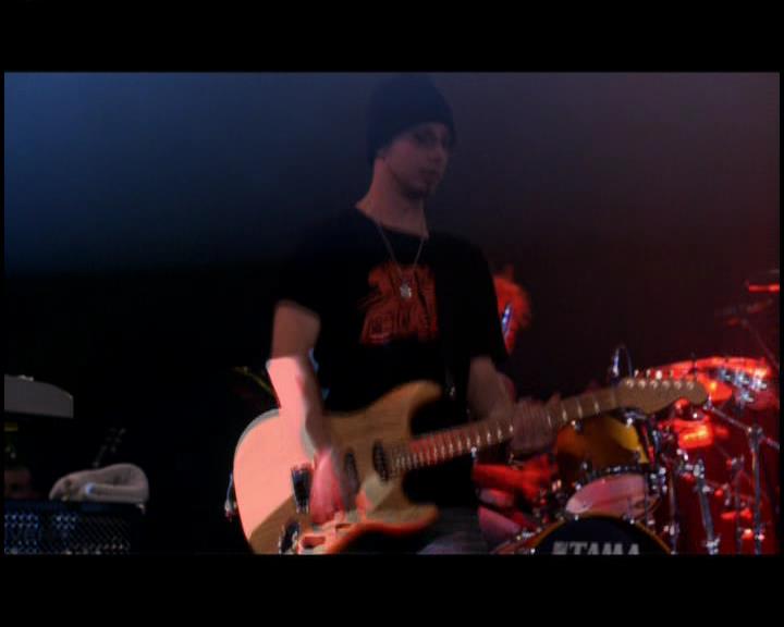 DailyDuff-dot-nl_GirlCanRockDVD-LiveInConcert2316.jpg DailyDuff-dot-nl_GirlCanRockDVD-LiveInConcert2316.jpg