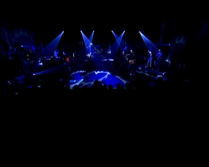 DailyDuff-dot-nl_GirlCanRockDVD-LiveInConcert2368.jpg