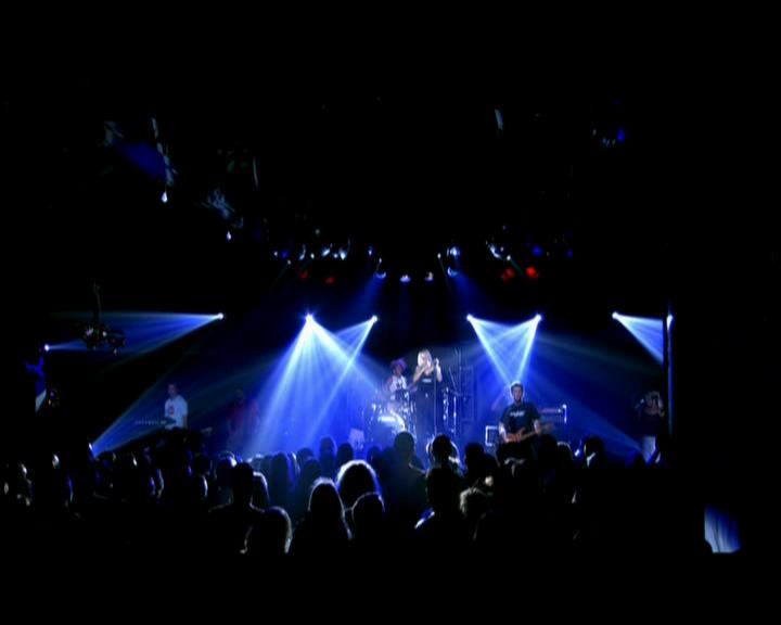 DailyDuff-dot-nl_GirlCanRockDVD-LiveInConcert2422.jpg DailyDuff-dot-nl_GirlCanRockDVD-LiveInConcert2422.jpg