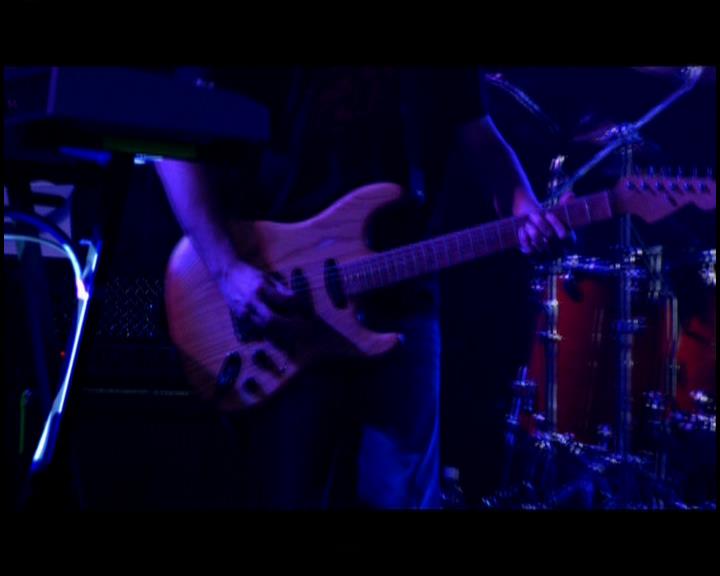 DailyDuff-dot-nl_GirlCanRockDVD-LiveInConcert2441.jpg DailyDuff-dot-nl_GirlCanRockDVD-LiveInConcert2441.jpg