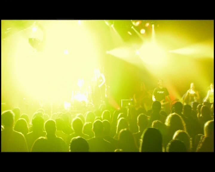 DailyDuff-dot-nl_GirlCanRockDVD-LiveInConcert2446.jpg DailyDuff-dot-nl_GirlCanRockDVD-LiveInConcert2446.jpg