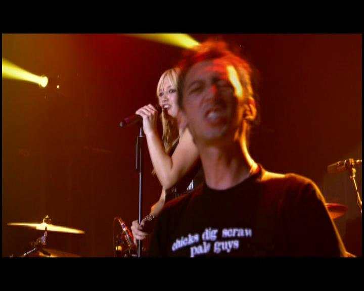 DailyDuff-dot-nl_GirlCanRockDVD-LiveInConcert2452.jpg DailyDuff-dot-nl_GirlCanRockDVD-LiveInConcert2452.jpg