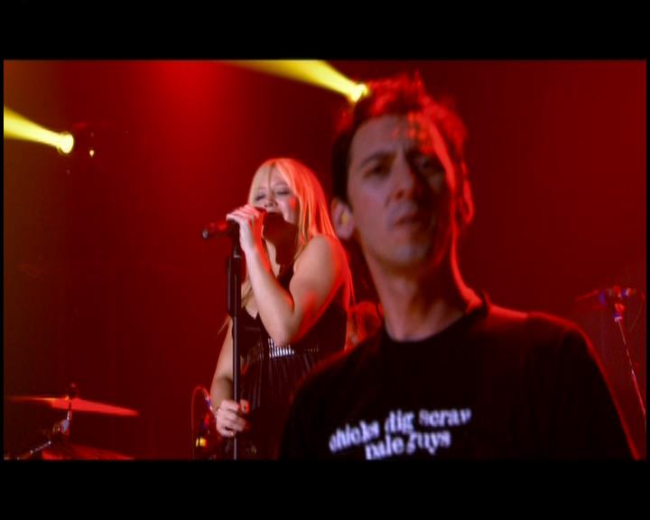 DailyDuff-dot-nl_GirlCanRockDVD-LiveInConcert2453.jpg DailyDuff-dot-nl_GirlCanRockDVD-LiveInConcert2453.jpg