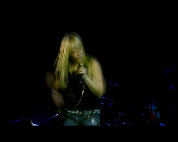 DailyDuff-dot-nl_GirlCanRockDVD-LiveInConcert2474.jpg DailyDuff-dot-nl_GirlCanRockDVD-LiveInConcert2474.jpg