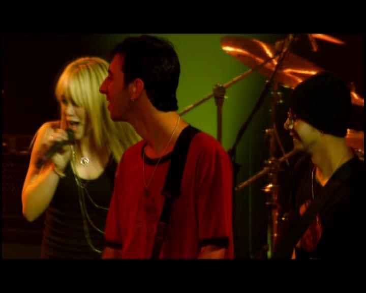 DailyDuff-dot-nl_GirlCanRockDVD-LiveInConcert2550.jpg DailyDuff-dot-nl_GirlCanRockDVD-LiveInConcert2550.jpg