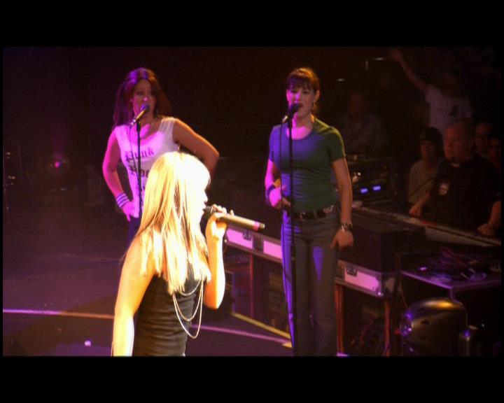 DailyDuff-dot-nl_GirlCanRockDVD-LiveInConcert2630.jpg DailyDuff-dot-nl_GirlCanRockDVD-LiveInConcert2630.jpg