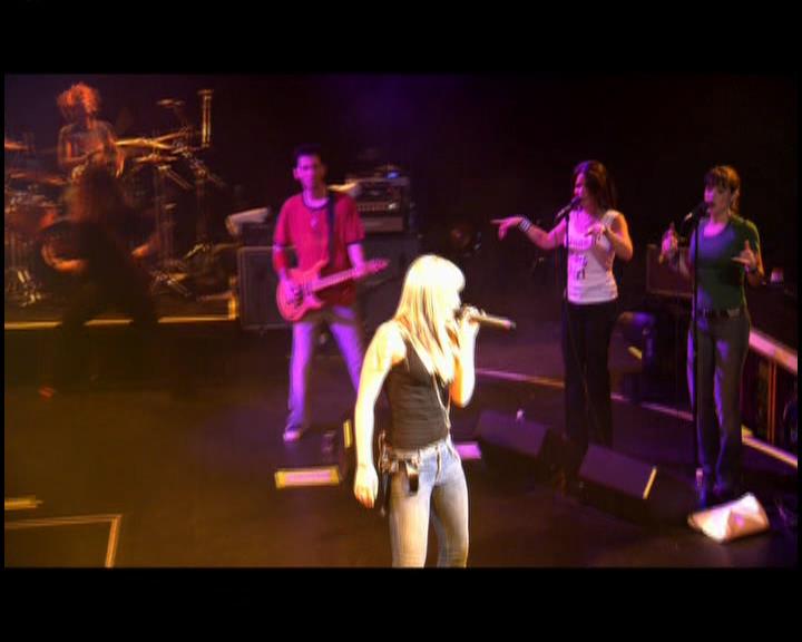 DailyDuff-dot-nl_GirlCanRockDVD-LiveInConcert2635.jpg DailyDuff-dot-nl_GirlCanRockDVD-LiveInConcert2635.jpg