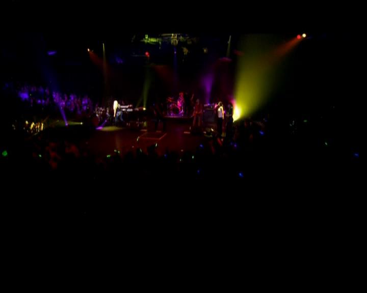 DailyDuff-dot-nl_GirlCanRockDVD-LiveInConcert2655.jpg DailyDuff-dot-nl_GirlCanRockDVD-LiveInConcert2655.jpg