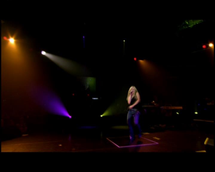 DailyDuff-dot-nl_GirlCanRockDVD-LiveInConcert2772.jpg