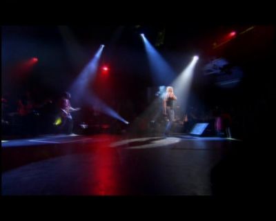 DailyDuff-dot-nl_GirlCanRockDVD-LiveInConcert0033.jpg