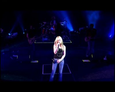 DailyDuff-dot-nl_GirlCanRockDVD-LiveInConcert0464.jpg