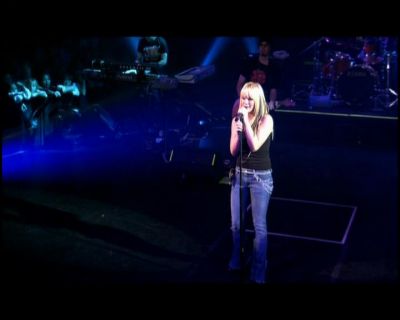 DailyDuff-dot-nl_GirlCanRockDVD-LiveInConcert0498.jpg