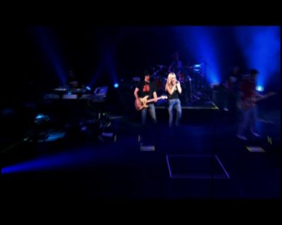 DailyDuff-dot-nl_GirlCanRockDVD-LiveInConcert0558.jpg