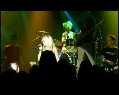 DailyDuff-dot-nl_GirlCanRockDVD-LiveInConcert0779.jpg