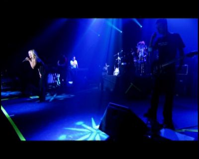 DailyDuff-dot-nl_GirlCanRockDVD-LiveInConcert0881.jpg