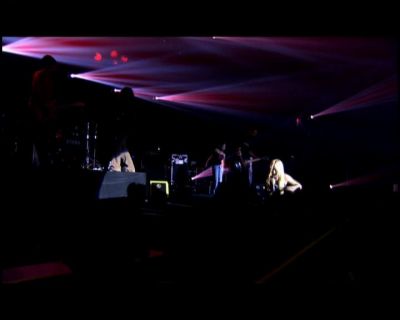 DailyDuff-dot-nl_GirlCanRockDVD-LiveInConcert1219.jpg