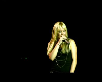 DailyDuff-dot-nl_GirlCanRockDVD-LiveInConcert1270.jpg