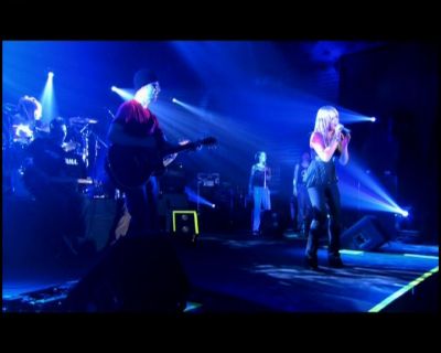 DailyDuff-dot-nl_GirlCanRockDVD-LiveInConcert1648.jpg