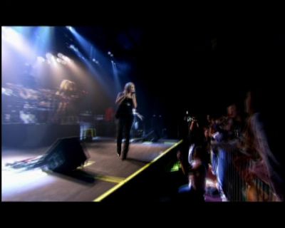 DailyDuff-dot-nl_GirlCanRockDVD-LiveInConcert2075.jpg