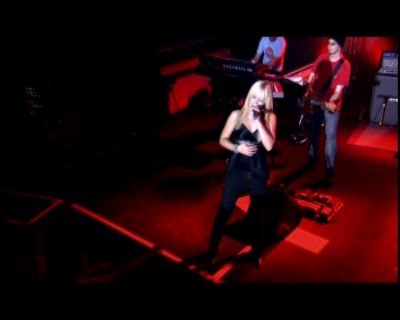 DailyDuff-dot-nl_GirlCanRockDVD-LiveInConcert2289.jpg