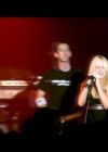 DailyDuff-dot-nl_GirlCanRockDVD-LiveInConcert1230.jpg