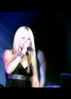 DailyDuff-dot-nl_GirlCanRockDVD-LiveInConcert1557.jpg