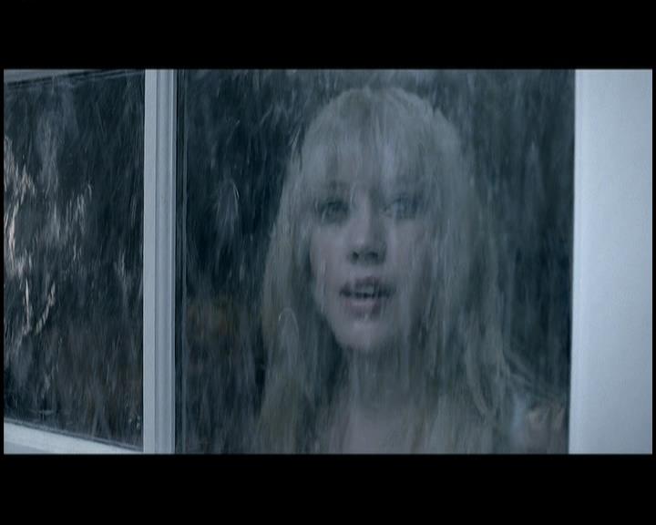 DailyDuff-dot-nl_GirlCanRockDVD-MusicVideoComeClean0016.jpg DailyDuff-dot-nl_GirlCanRockDVD-MusicVideoComeClean0016.jpg