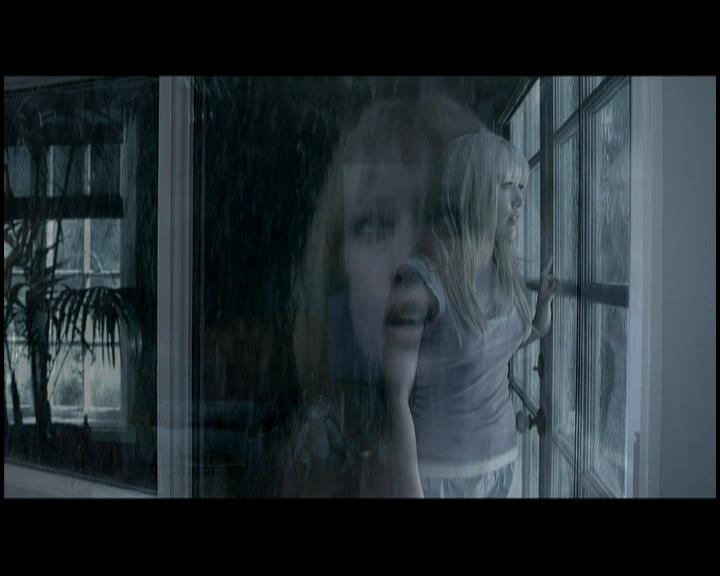 DailyDuff-dot-nl_GirlCanRockDVD-MusicVideoComeClean0018.jpg DailyDuff-dot-nl_GirlCanRockDVD-MusicVideoComeClean0018.jpg