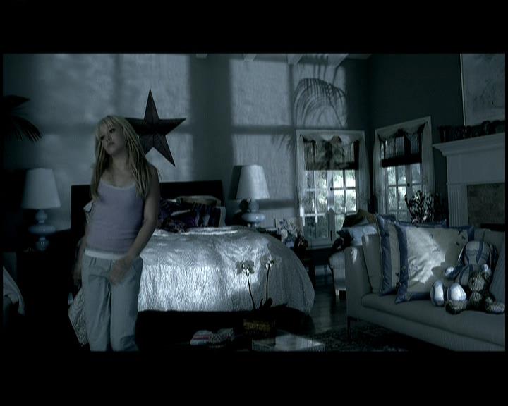 DailyDuff-dot-nl_GirlCanRockDVD-MusicVideoComeClean0038.jpg DailyDuff-dot-nl_GirlCanRockDVD-MusicVideoComeClean0038.jpg