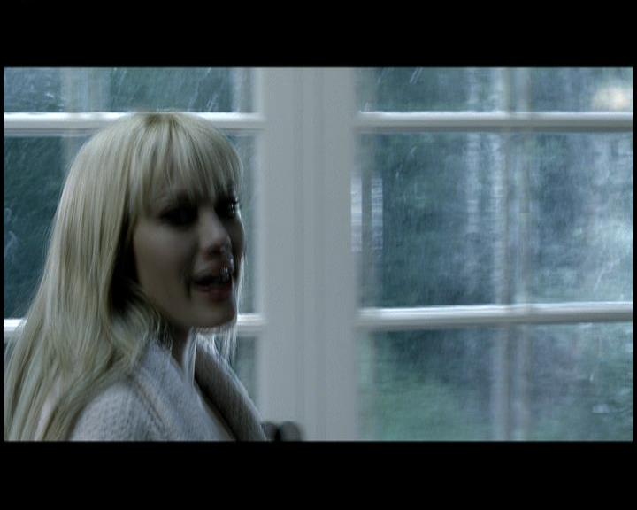 DailyDuff-dot-nl_GirlCanRockDVD-MusicVideoComeClean0054.jpg DailyDuff-dot-nl_GirlCanRockDVD-MusicVideoComeClean0054.jpg