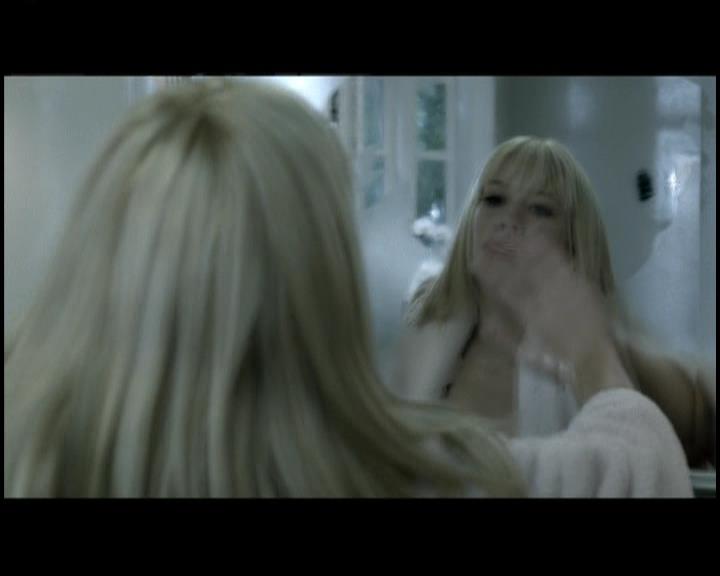 DailyDuff-dot-nl_GirlCanRockDVD-MusicVideoComeClean0058.jpg DailyDuff-dot-nl_GirlCanRockDVD-MusicVideoComeClean0058.jpg