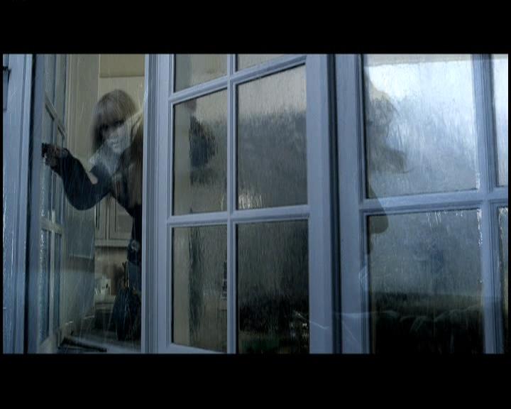 DailyDuff-dot-nl_GirlCanRockDVD-MusicVideoComeClean0070.jpg DailyDuff-dot-nl_GirlCanRockDVD-MusicVideoComeClean0070.jpg