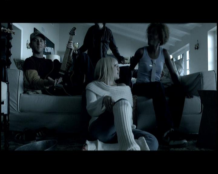 DailyDuff-dot-nl_GirlCanRockDVD-MusicVideoComeClean0124.jpg DailyDuff-dot-nl_GirlCanRockDVD-MusicVideoComeClean0124.jpg