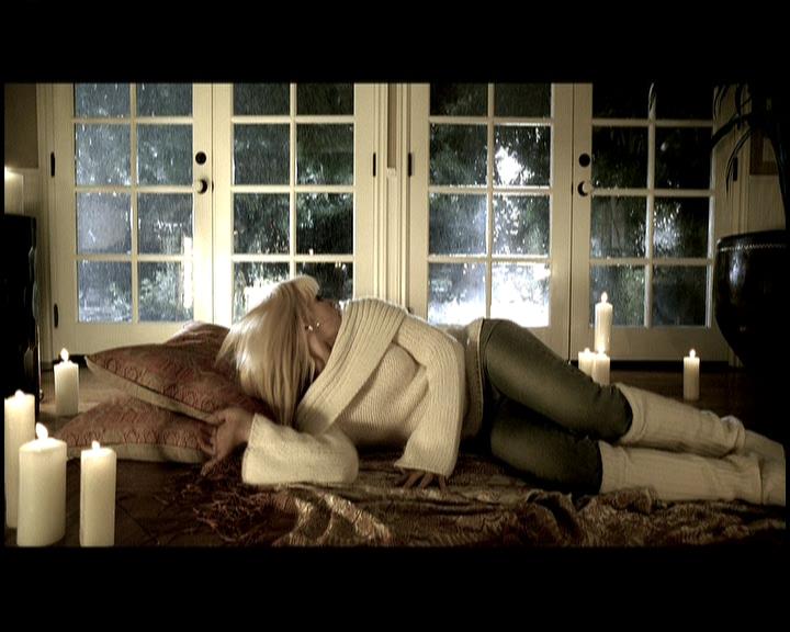 DailyDuff-dot-nl_GirlCanRockDVD-MusicVideoComeClean0149.jpg DailyDuff-dot-nl_GirlCanRockDVD-MusicVideoComeClean0149.jpg